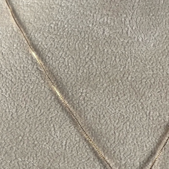 17 inch 14 kt Gold Necklace - Picture 3 of 8